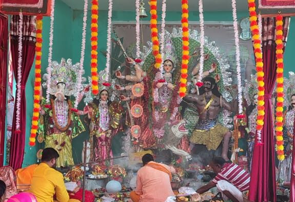 Chaiti Durga Puja was celebrated with great pomp in Sutarpada