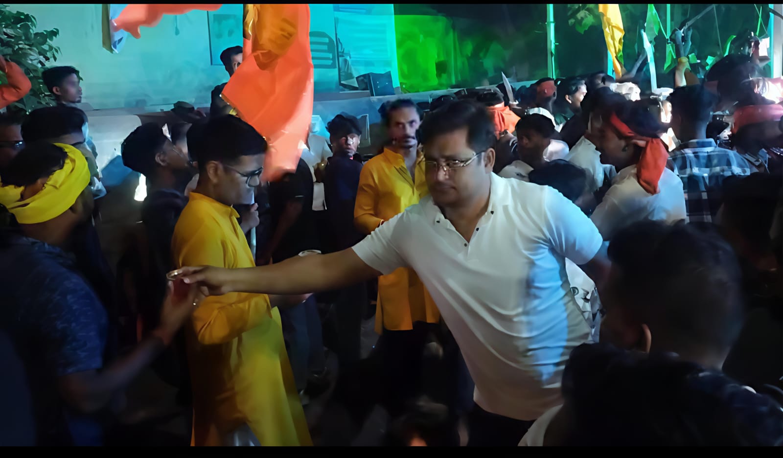 On the occasion of Ram Navami, Muslim brothers presented an example of brotherhood