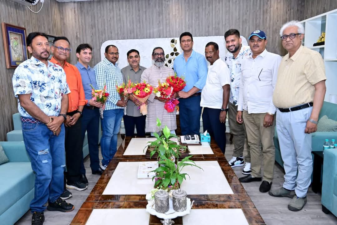 Ranchi: The newly elected office bearers of JSCA met Chief Minister Hemant Soren