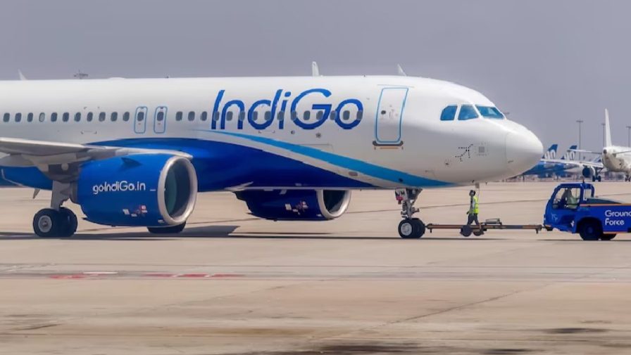 Indigo plane's tyre punctured at Ranchi airport, flight cancelled, passengers had to face a lot of trouble