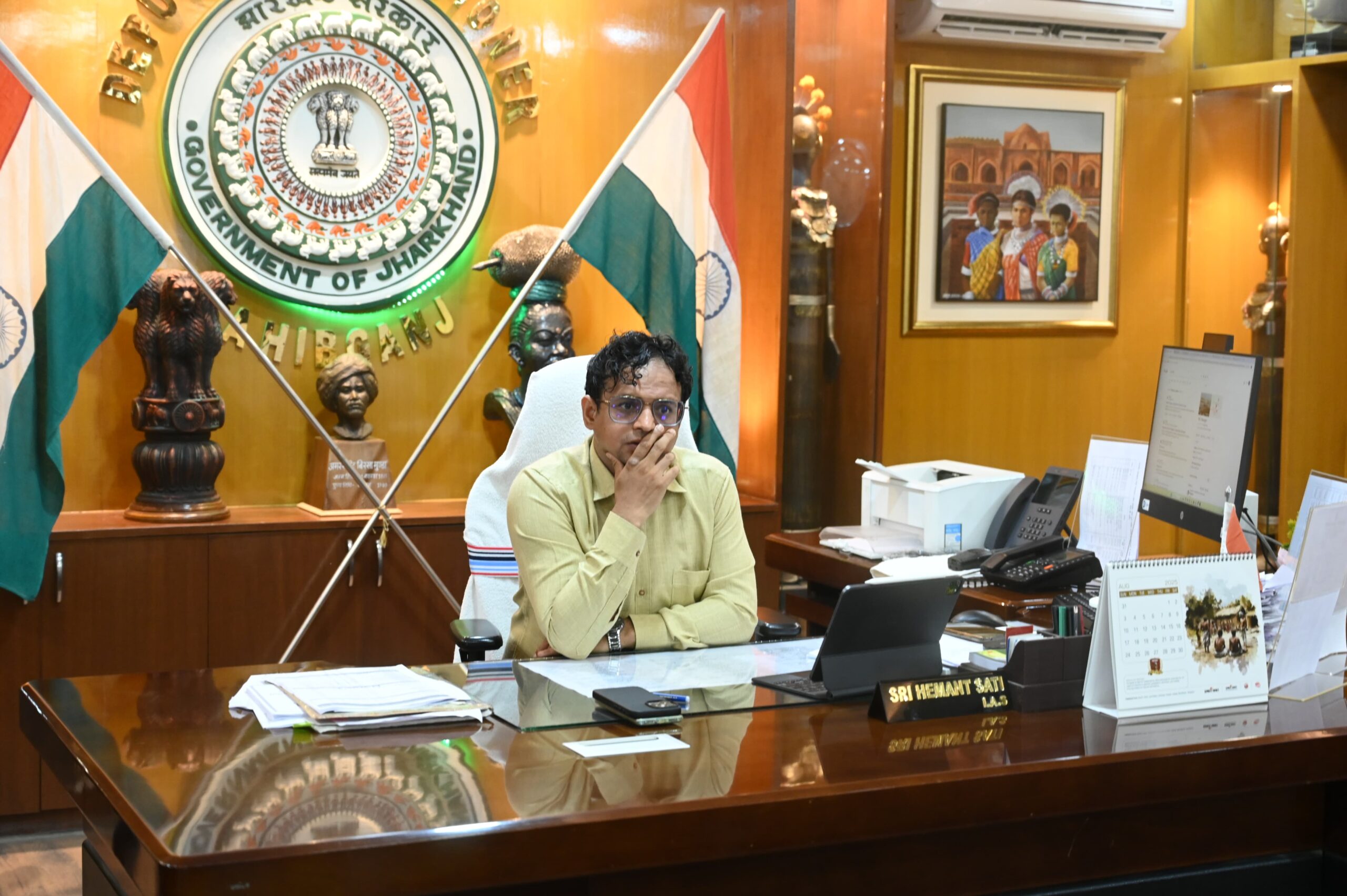 Sahibganj: DC Hemant Sati expressed displeasure over the slow progress of MUJY scheme, directed to expedite the work