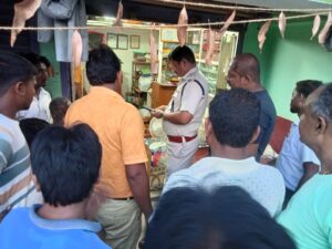 Rajmahal: Deepak Jewelers robbed at gunpoint in broad daylight, firing creates panic