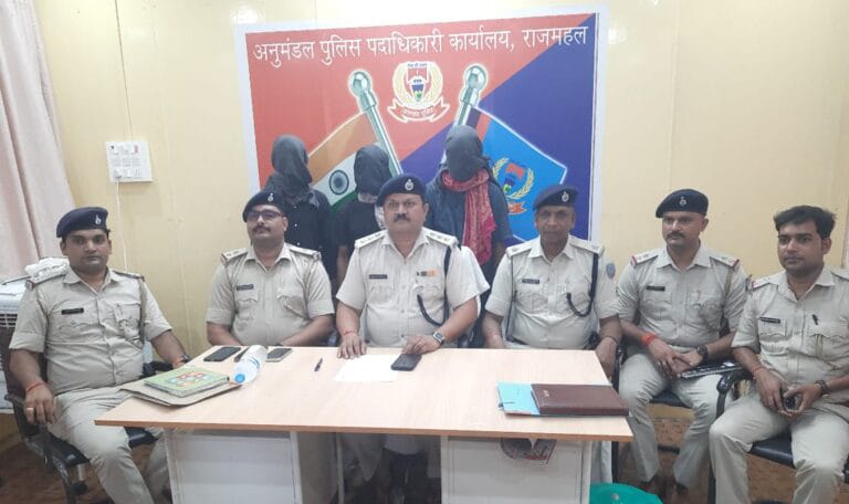 Sahibganj: Kalyanchak jewelry shop robbery case revealed, three accused arrested, two bikes recovered