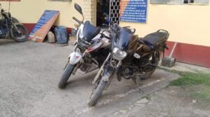 Sahibganj: Kalyanchak jewelry shop robbery case revealed, three accused arrested, two bikes recovered