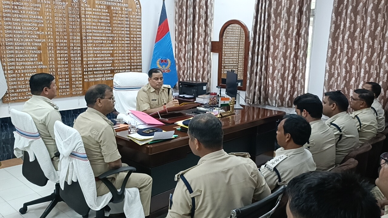 Sahibganj: Zero tolerance on crime, SP Amit Kumar Singh gave strict instructions to police stations