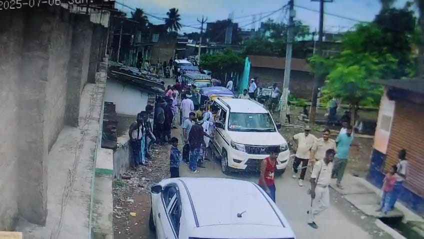Sahibganj: Police and villagers face to face during Muharram procession in Motijharna, Taljhari police station in-charge accused of harassing a particular community