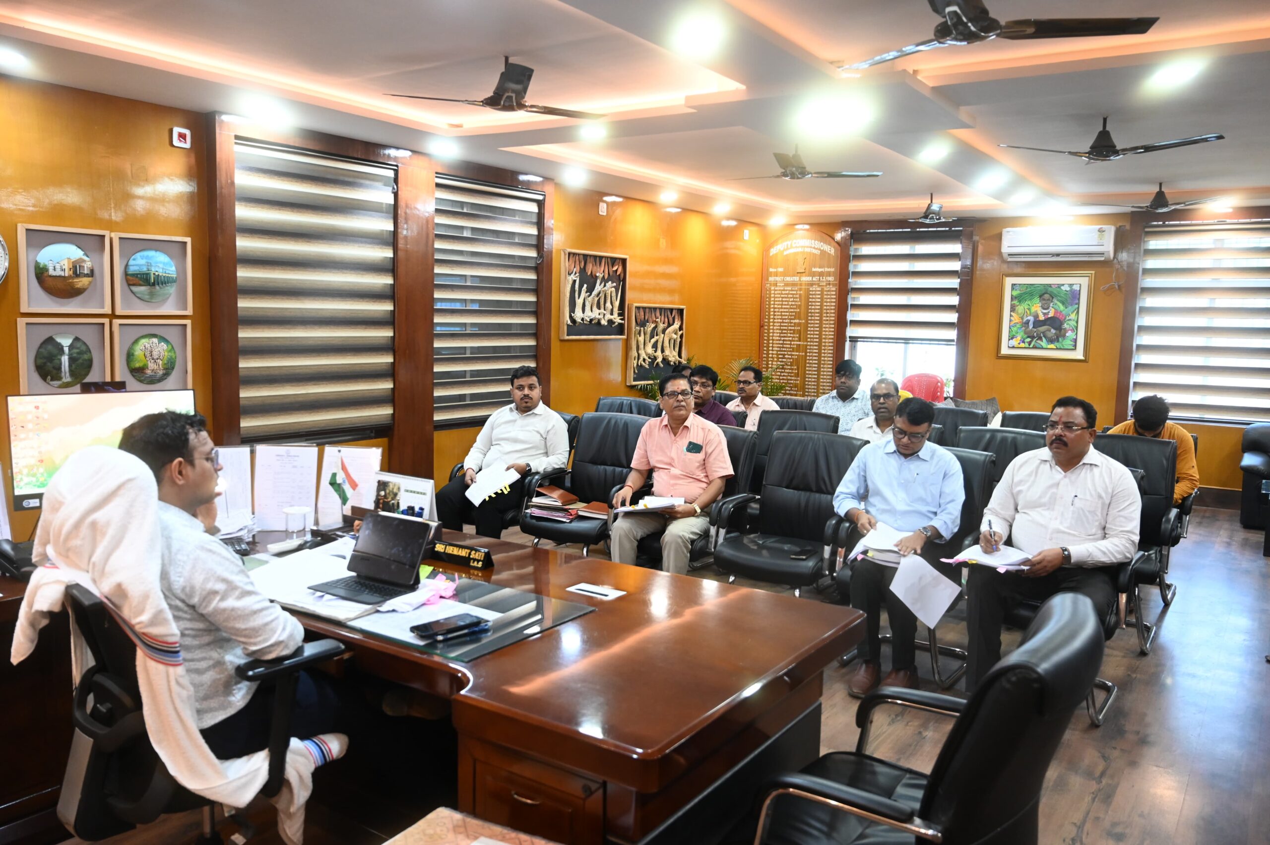 Sahibganj: District Establishment and Compassionate Committee meeting concluded, 11 cases discussed in detail