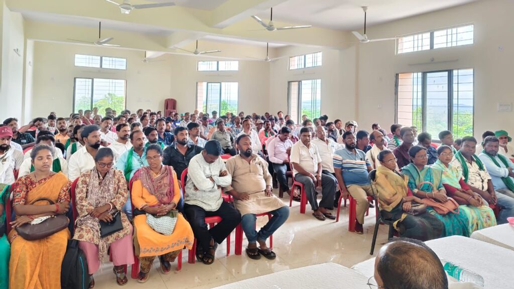 Pakur: MLA Hemlal Murmu made serious allegations against the Election Commission, the Commission is weakening democracy by removing names from the voter list