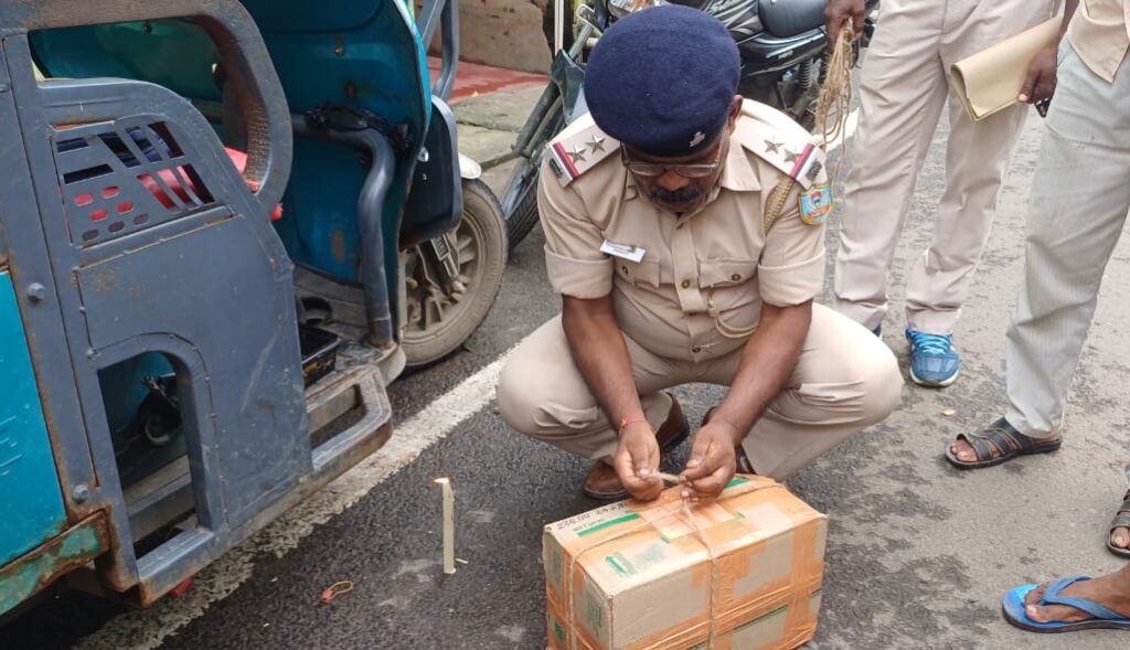 34 vials of banned cough syrup recovered in Barharwa, FIR lodged against unknown smugglers