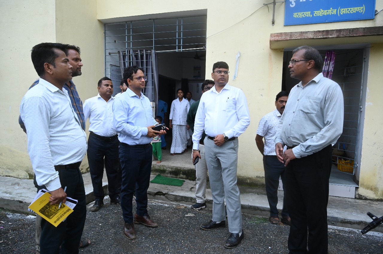 Deputy Commissioner did a surprise inspection of Barharwa Community Health Center, gave instructions for other improvement works including ramp for the disabled