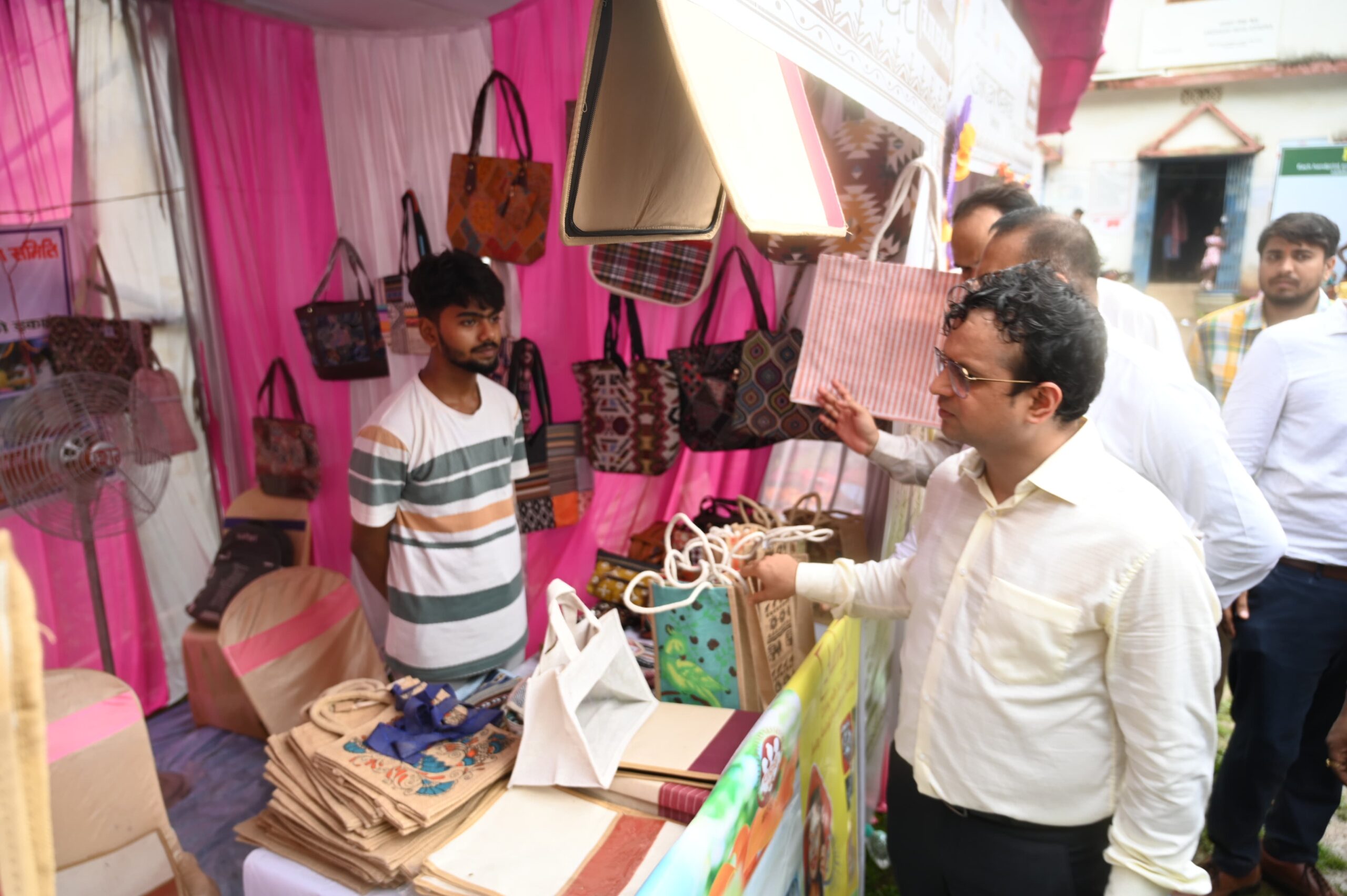 Sahibganj: Mandro becomes a model block, achieves 100% target in Sampoornata Abhiyan