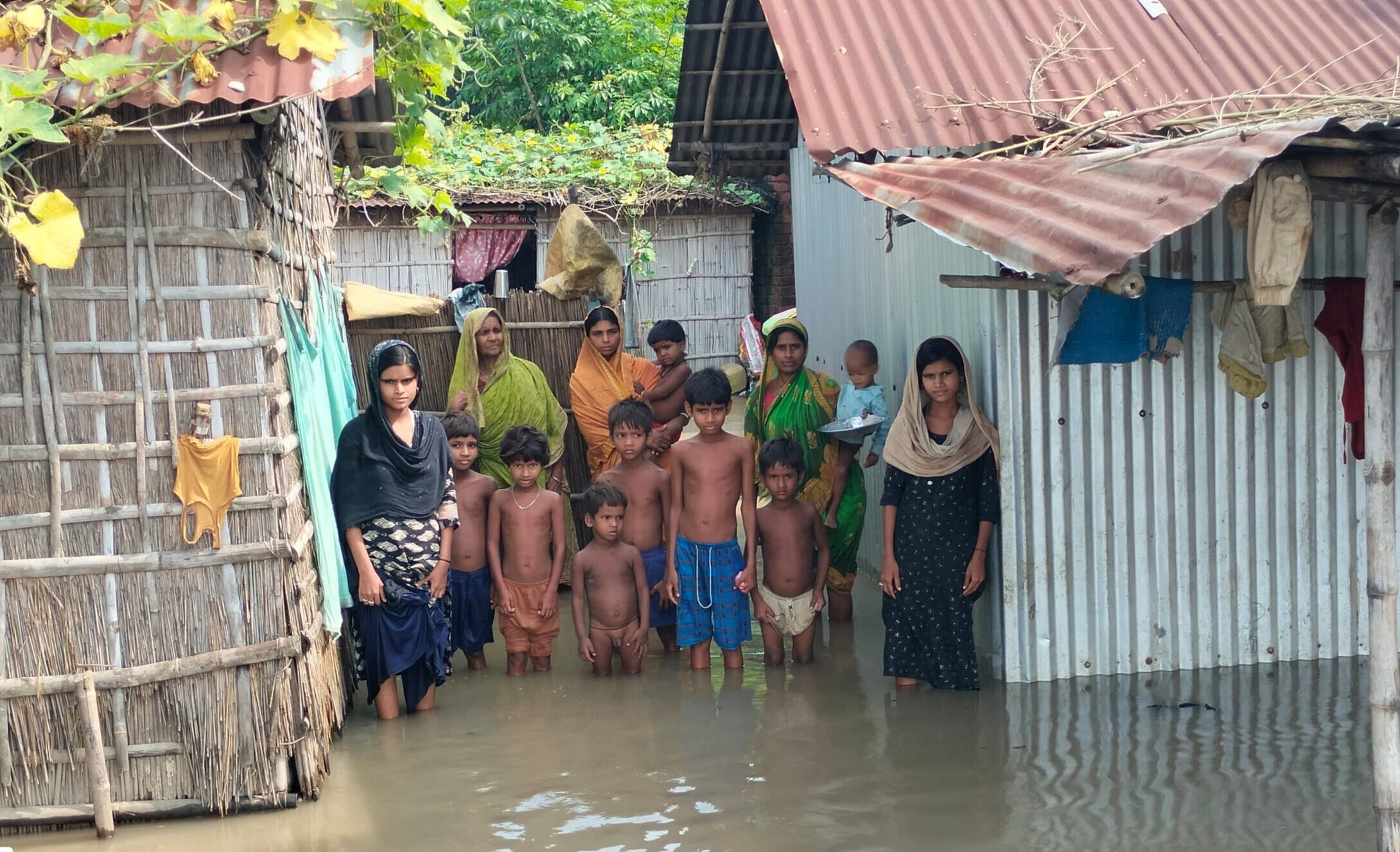Sahibganj: Flood wreaks havoc in East Pranpur, villagers allege lack of government help, health center also submerged in water