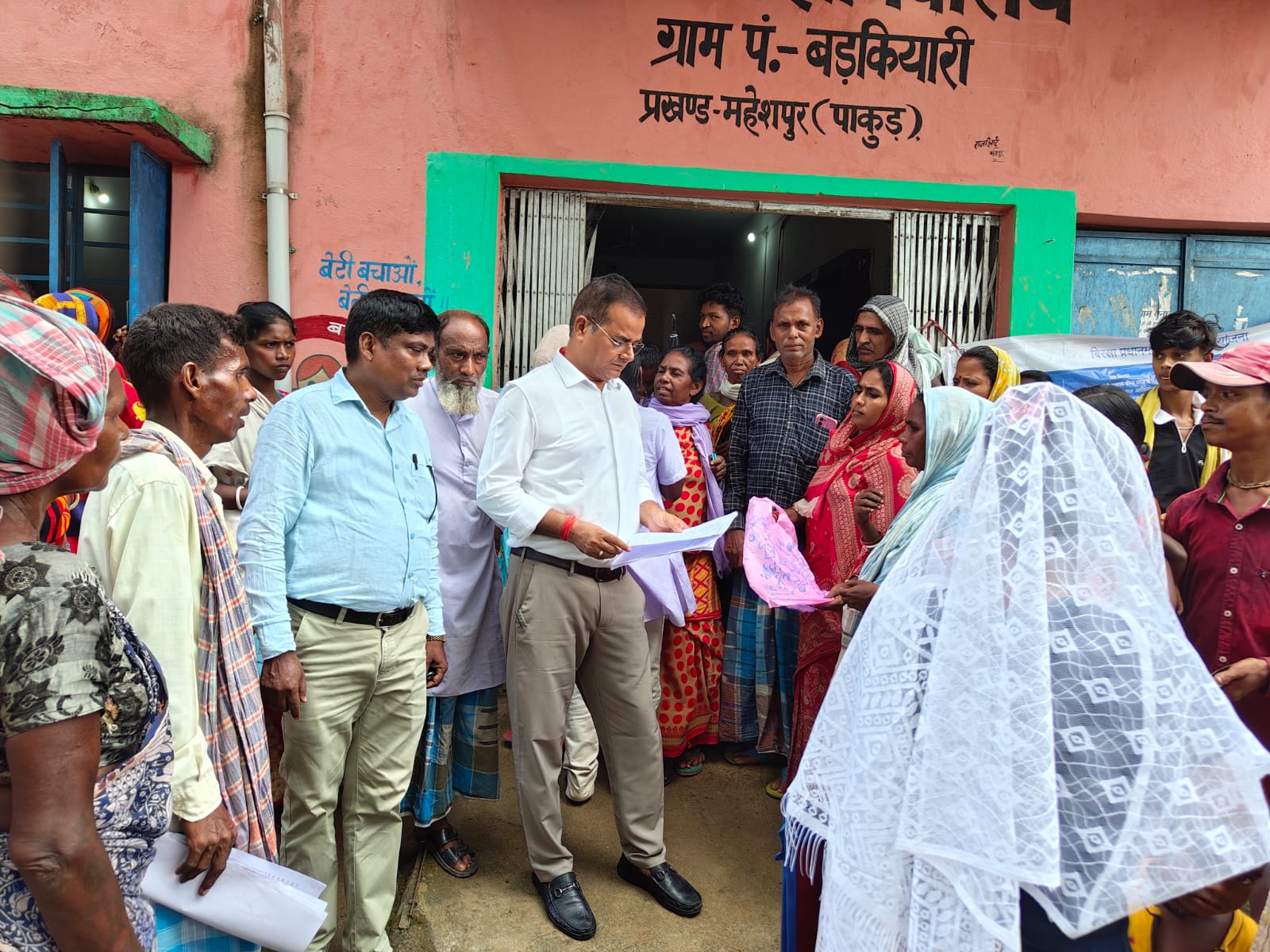 Birsa crop insurance camp was organized in all the panchayats of Pakur district