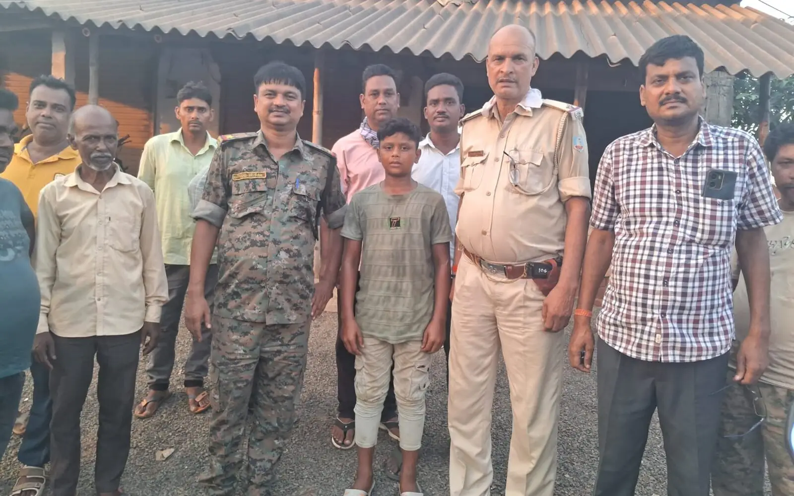 Pakur: Missing child found safely due to promptness of Hiranpur police