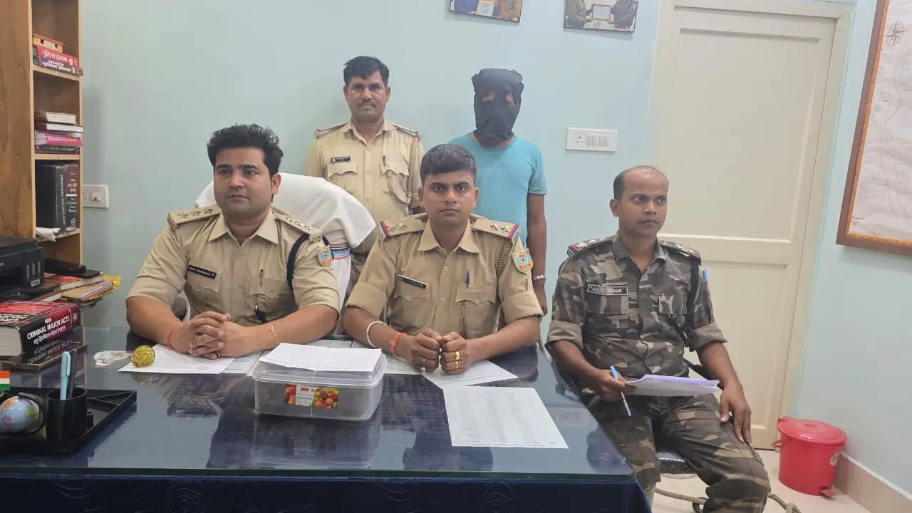 Barhet: In the Khairwa firing case, police arrested Alam Ansari with weapons, case registered against four named accused