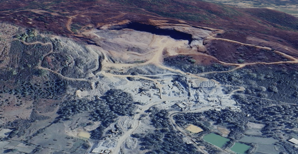 Sahibganj: Illegal stone mining continues unabated in Borio, with the mining department remaining a mute spectator; Babulal Marandi writes to the Chief Minister.