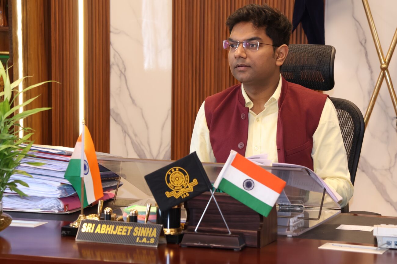 Dumka: Disaster management meeting chaired by Deputy Commissioner, security arrangements at Chhath Ghats given top priority