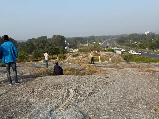 An encounter broke out between Sujit Sinha's henchmen and Ranchi police in Sahibganj jail; one criminal was shot and two were arrested.