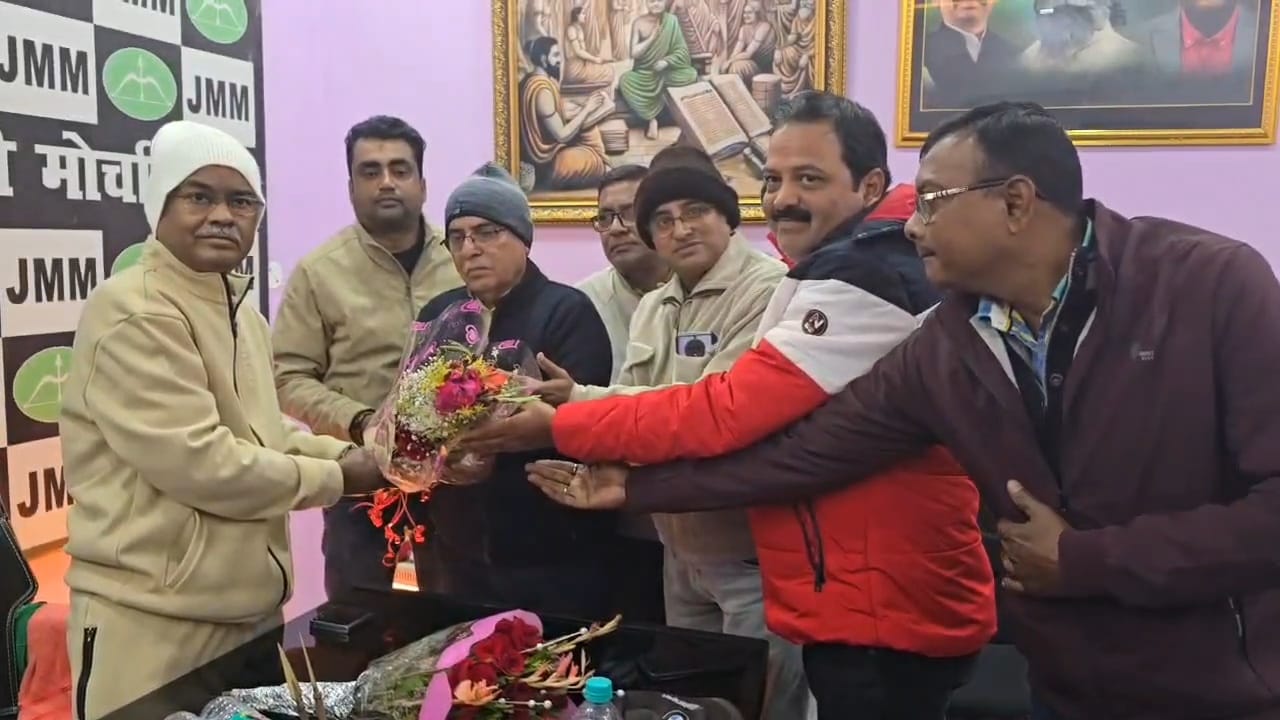 Sahibganj: A meeting between Pankaj Mishra, considered the 'Chanakya' of Santhal Pargana, and stone quarry owners from Pakur has raised concerns for the railways.