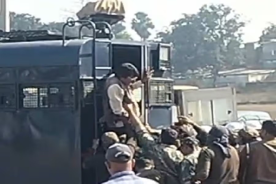 Hazaribagh: Major action amid protests against coal projects, former minister Yogendra Sao and former MLA Nirmala Devi arrested