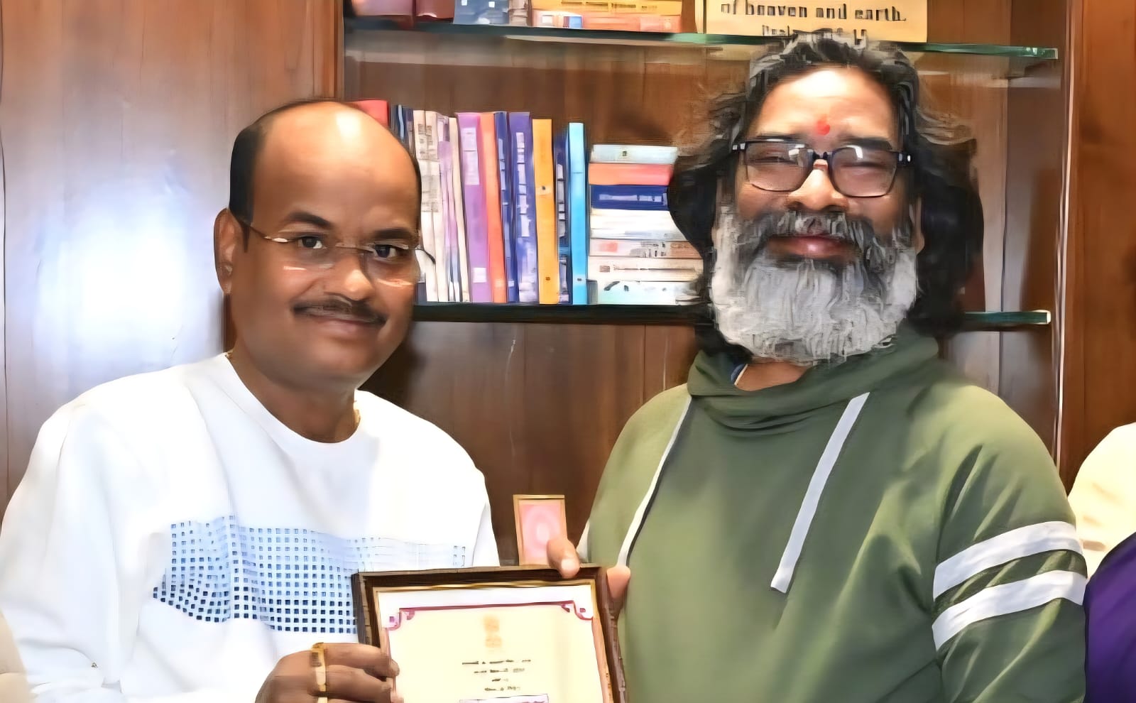 Ranchi: JMM places its trust in Pankaj Mishra—the 'Chanakya' of Santhal Pargana—for the Assam elections; includes him among its star campaigners.