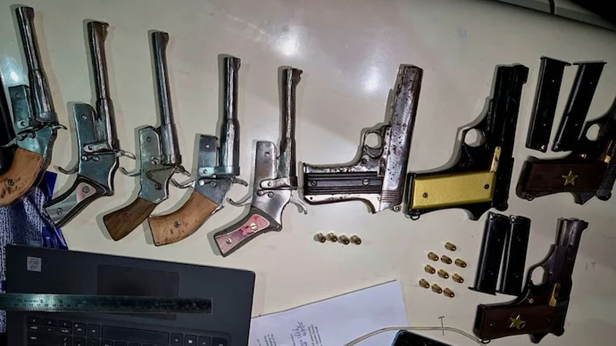 Bengal Assembly Election: Weapons Recovered from Booth in Jagdal; Security Concerns Mount Amidst Voting