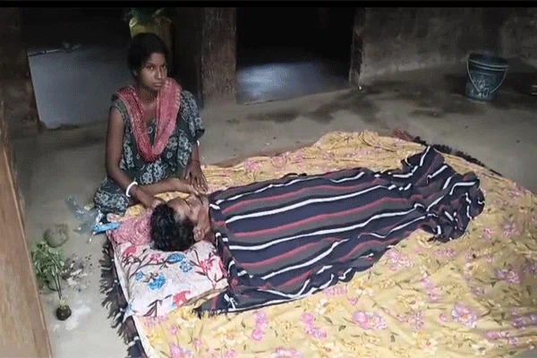 Sensation in Pakur: Drunken Son Murders Father with a Sickle, Sat Beside the Body All Night