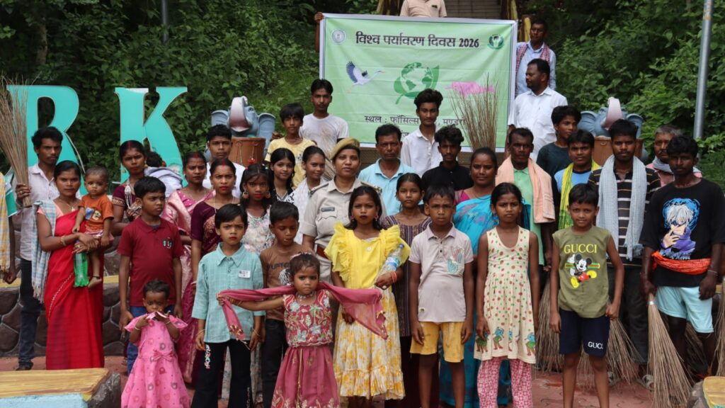 Sahibganj: Sanitation and plantation drive conducted at Mandro Fossil Park; Butterfly Zone set to become a new attraction for nature lovers.