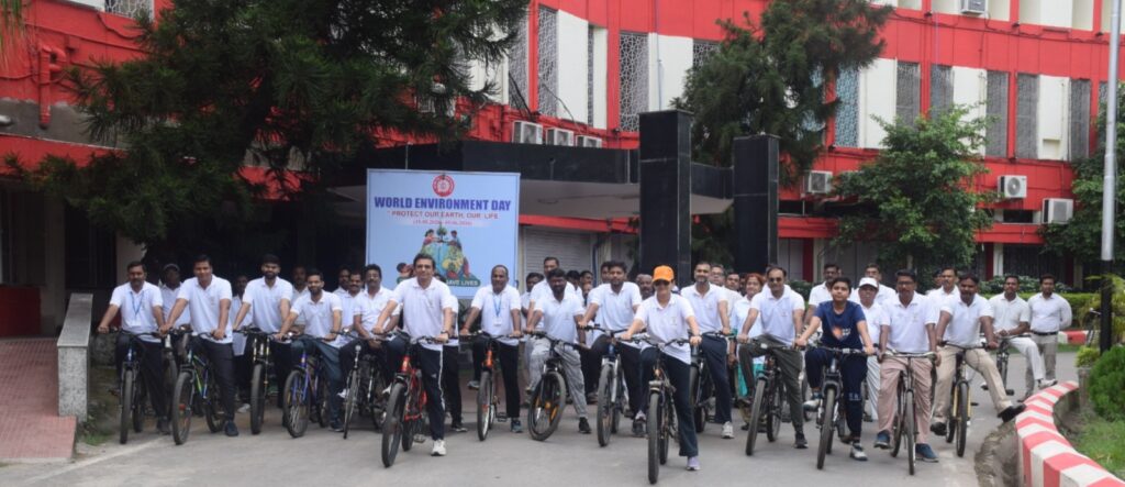 Malda Division's green initiative on World Environment Day: Message of environmental conservation conveyed through a bicycle rally and the planting of over 700 saplings.