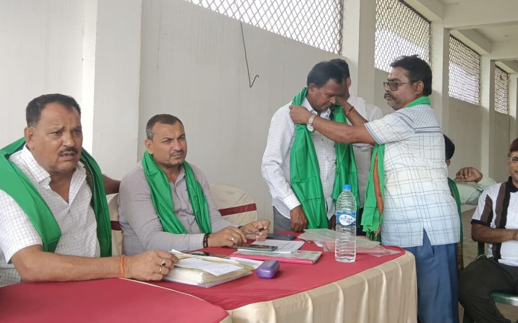 Sahibganj: JMM holds organizational meetings in Borio and Taljhari; emphasis placed on strengthening the organization down to the booth level and enhancing mapping.